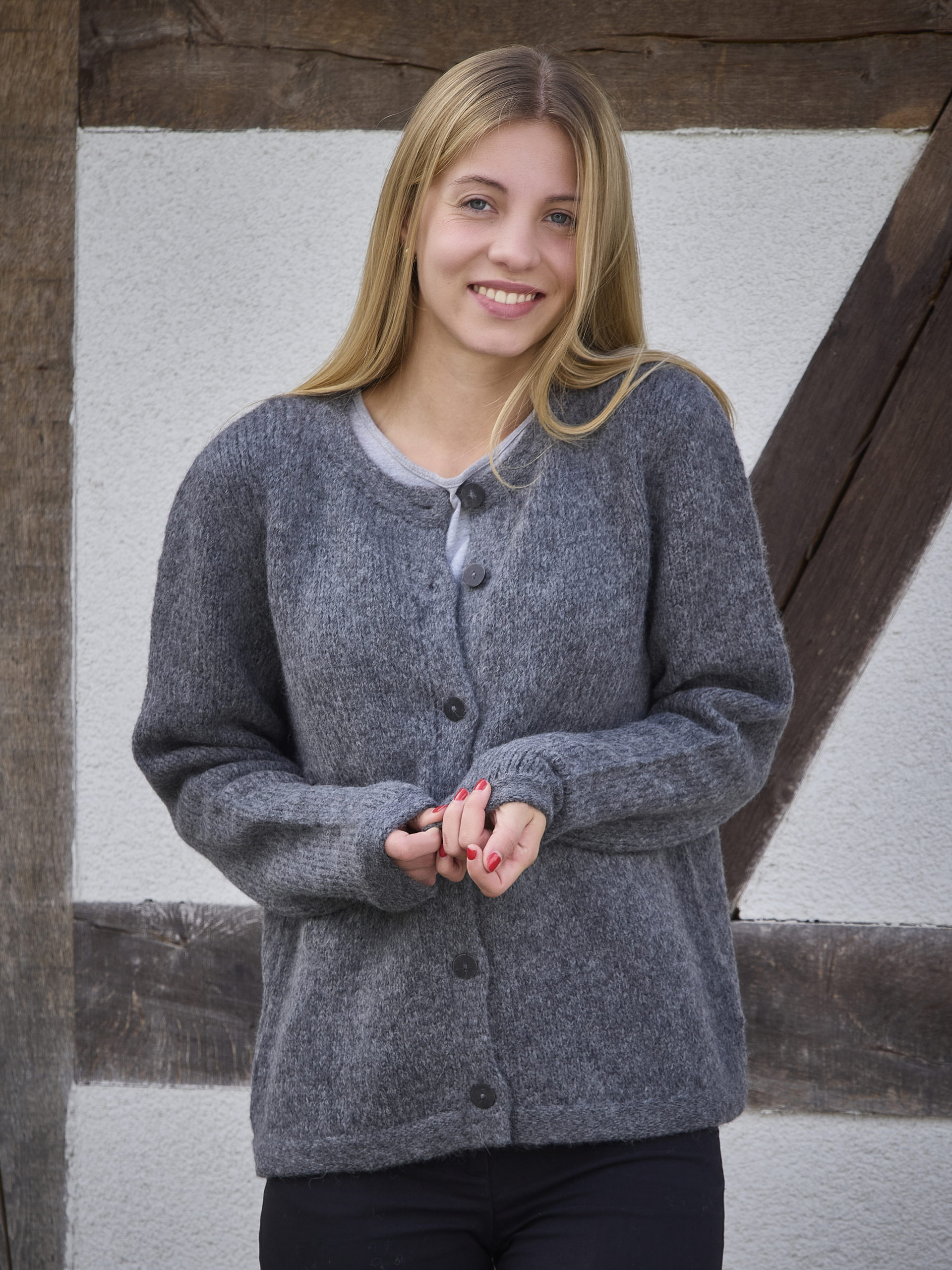 alpaka-strickjacke-asa-aus-baby-alpaka-und-wolle grau
