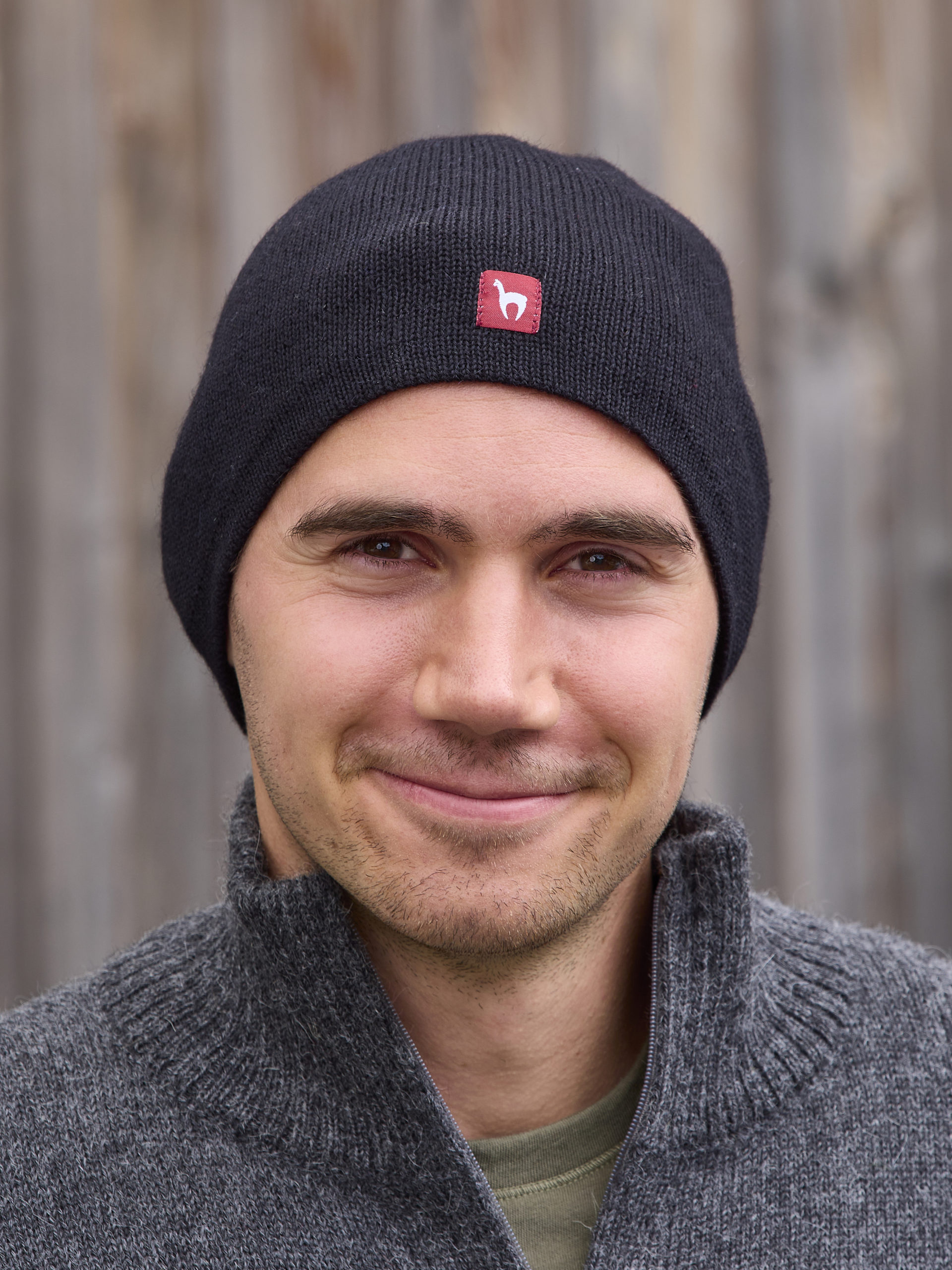 Alpaka Wendemütze in schwarz und grau