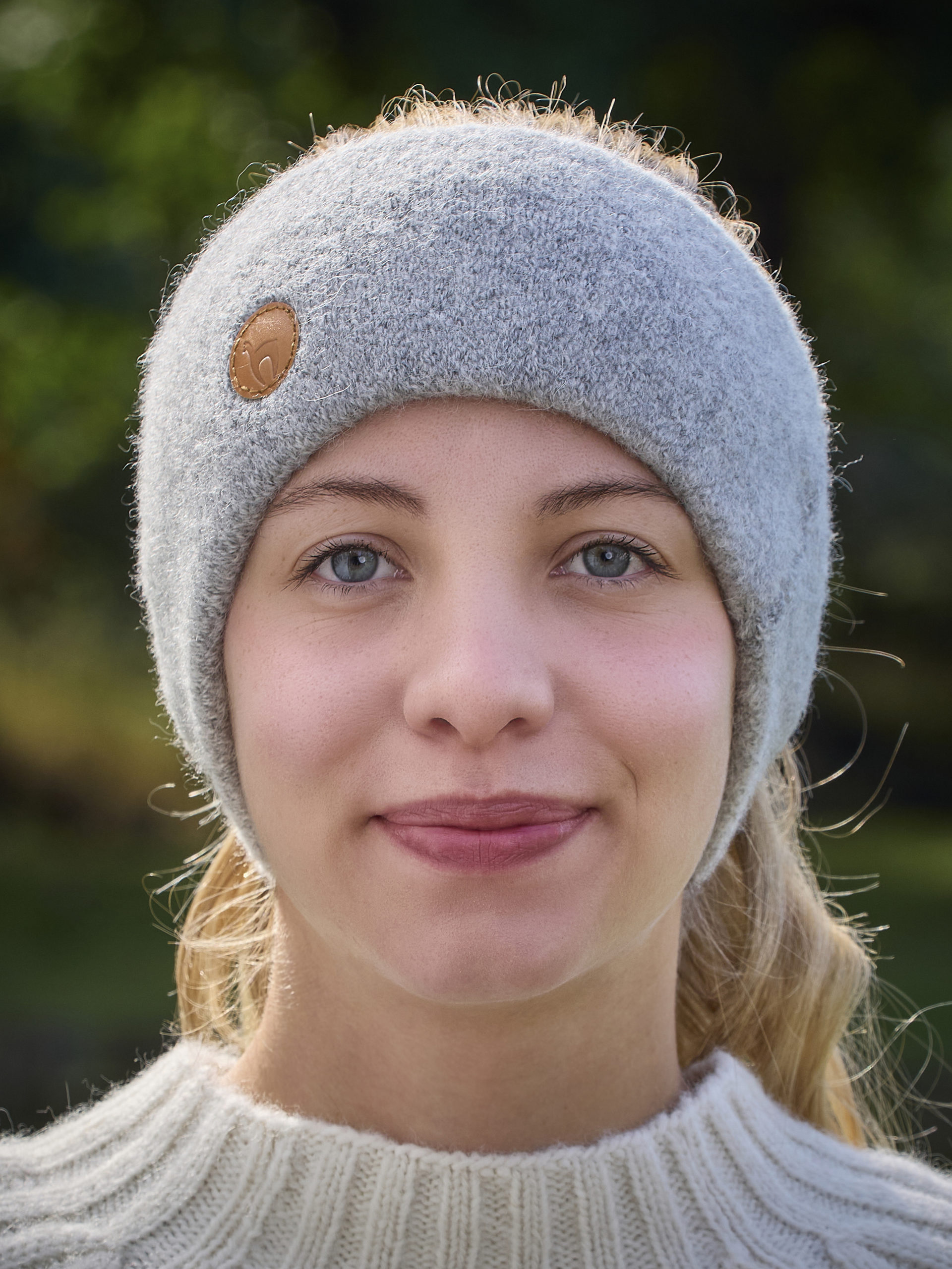 Stirnband stretch aus Alpaka in hellgrau