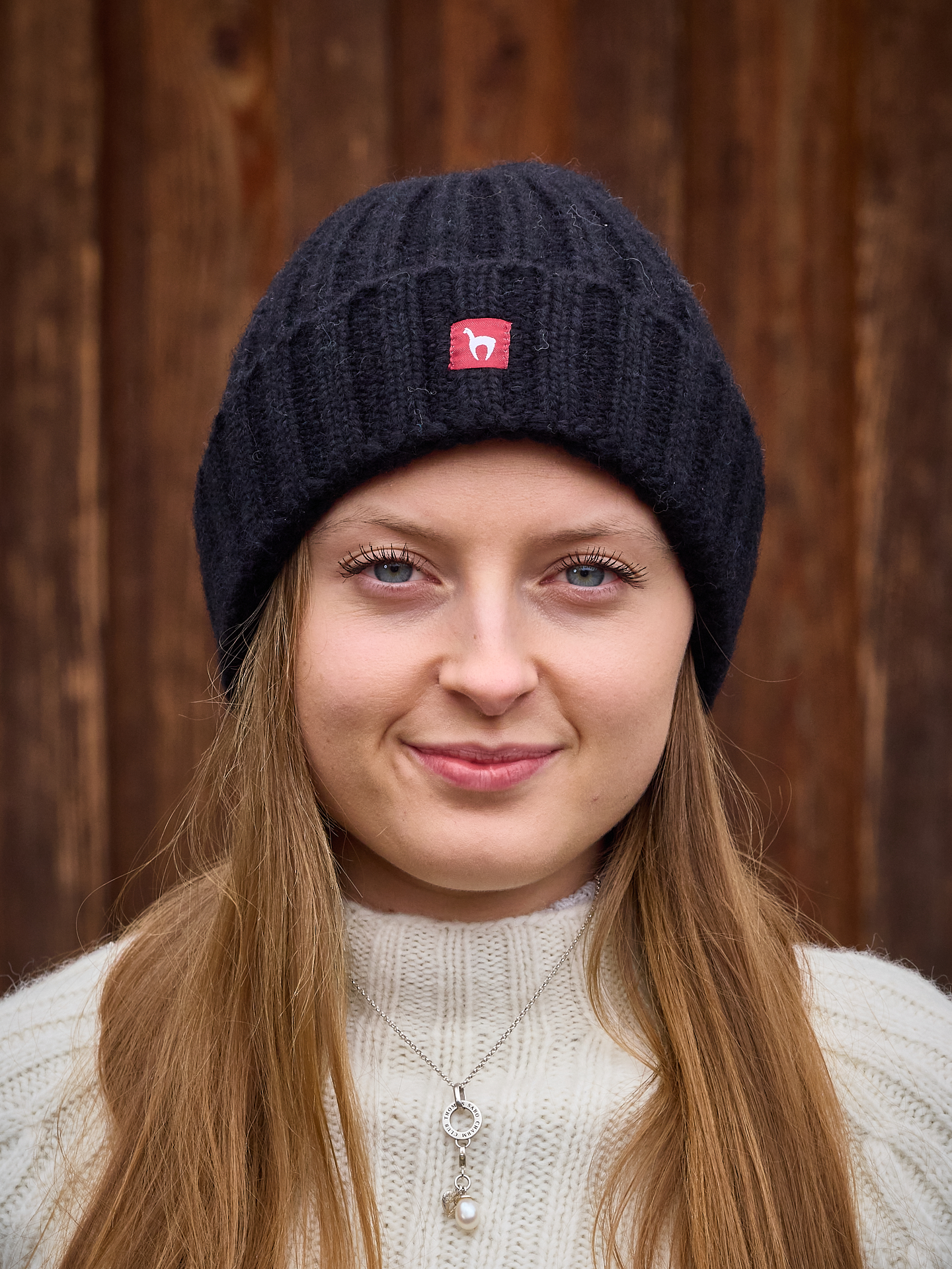Warme Alpakamütze Bianca in schwarz