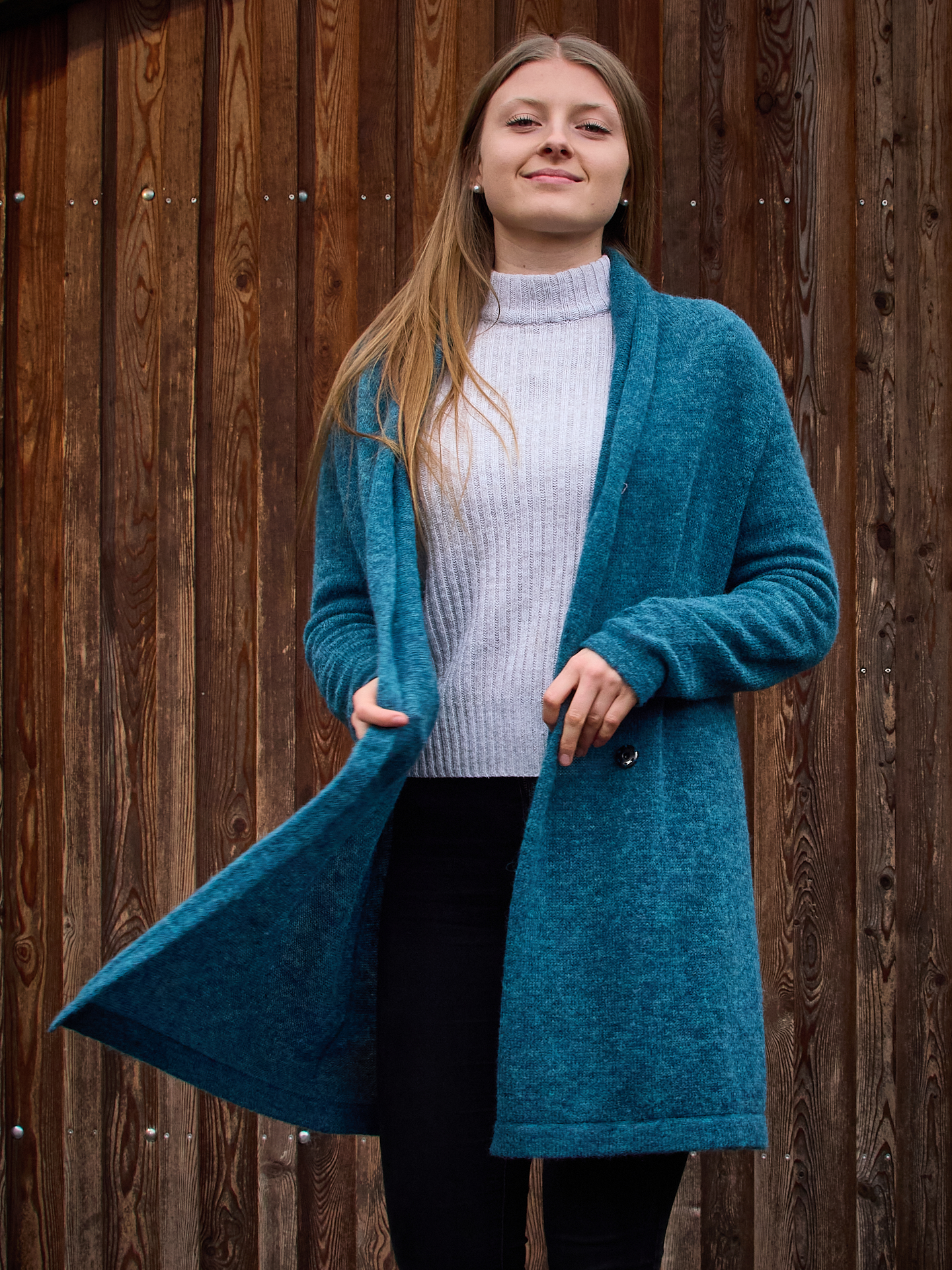 Lange Strickjacke Paulina in petrol