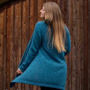 Lange Strickjacke Paulina in petrol