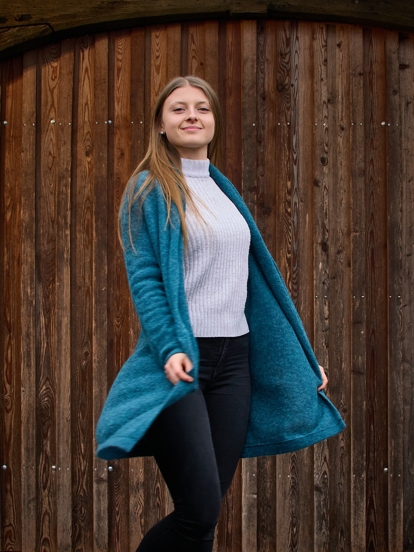 Lange Strickjacke Paulina in petrol