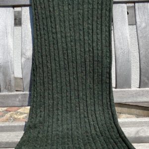 Schal/Stola Suave aus Babyalpaka in tannengrün mit Zopfmuster