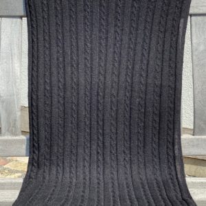 Schal/Stola Suave aus Babyalpaka in schwarz mit Zopfmuster