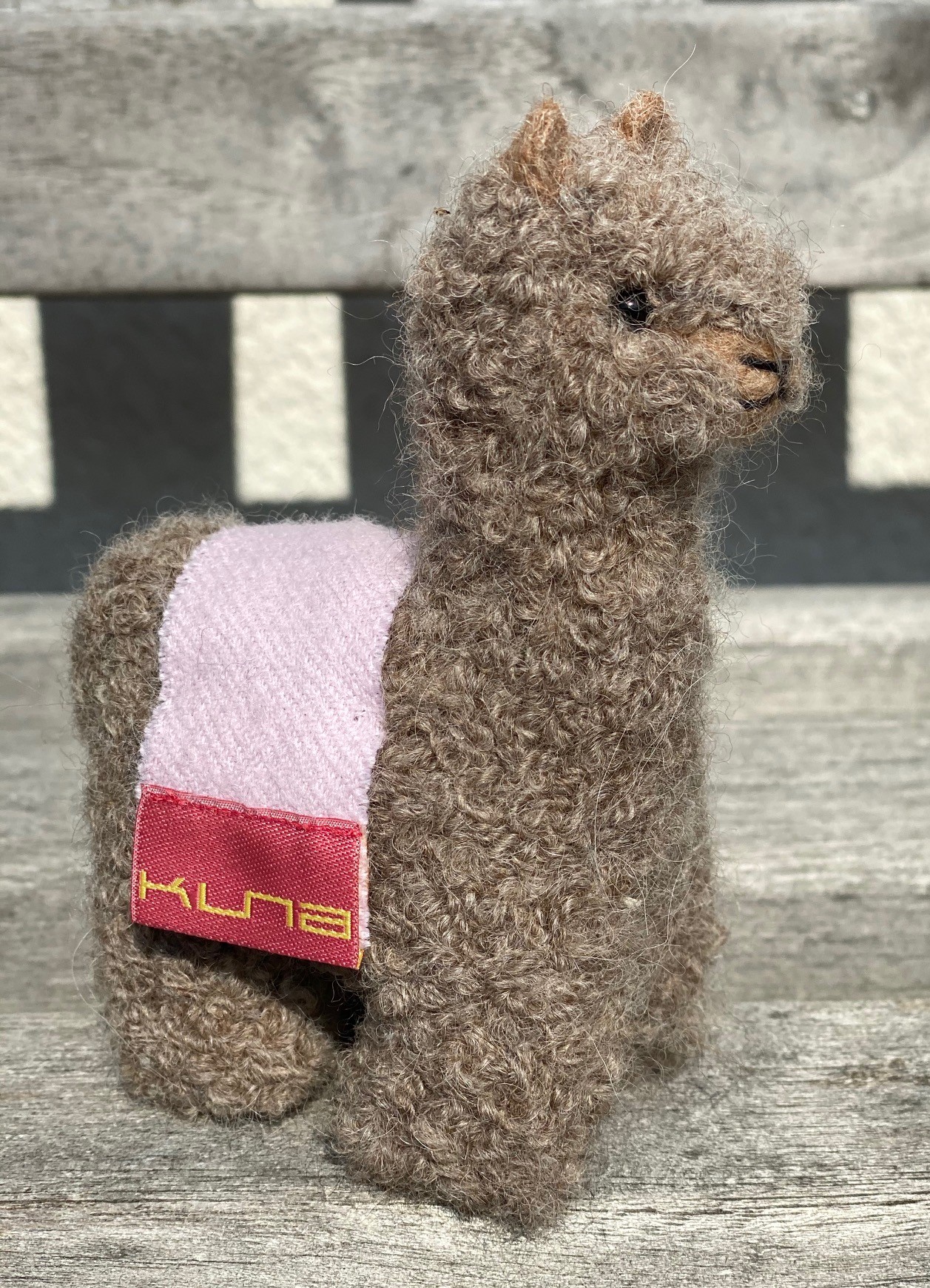 Gefilztes Plüsch Alpaka Mediana 12 cm